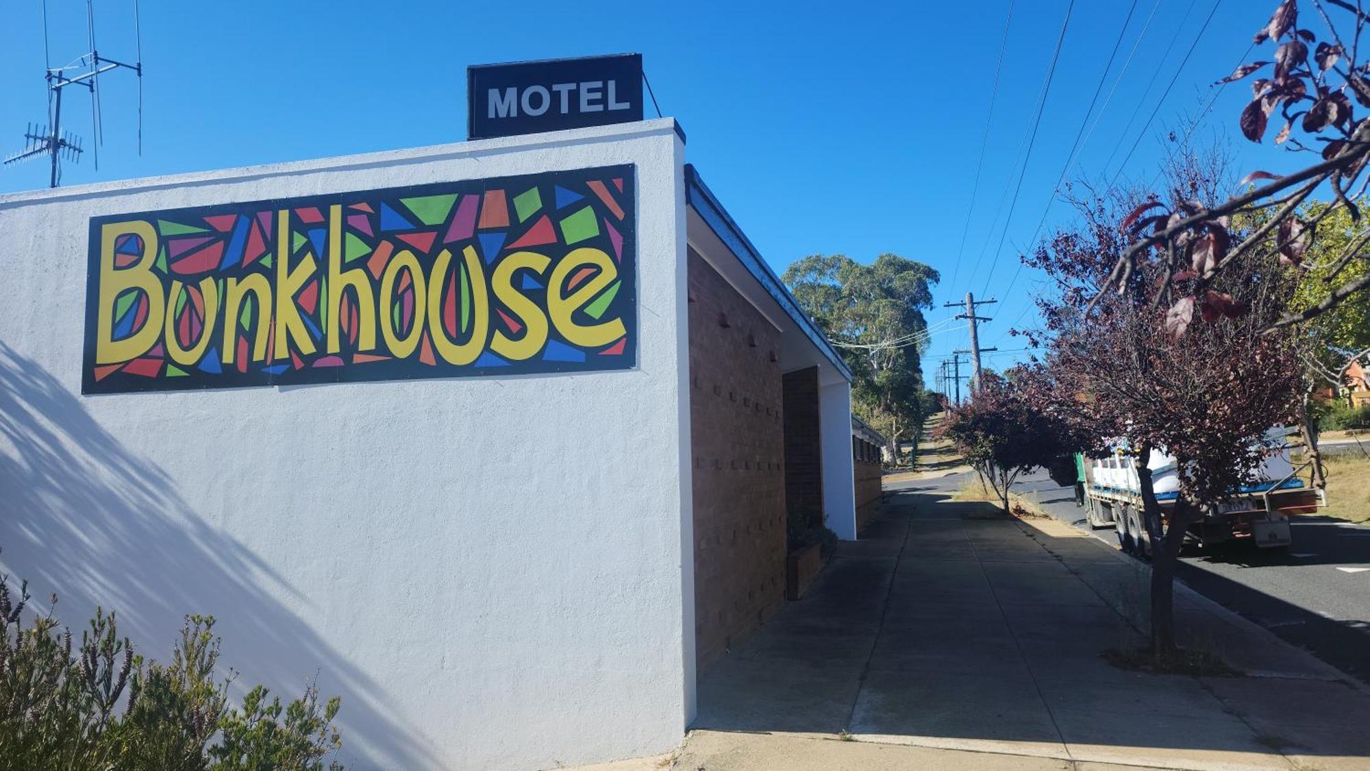Bunkhouse Motel Cooma Exterior photo